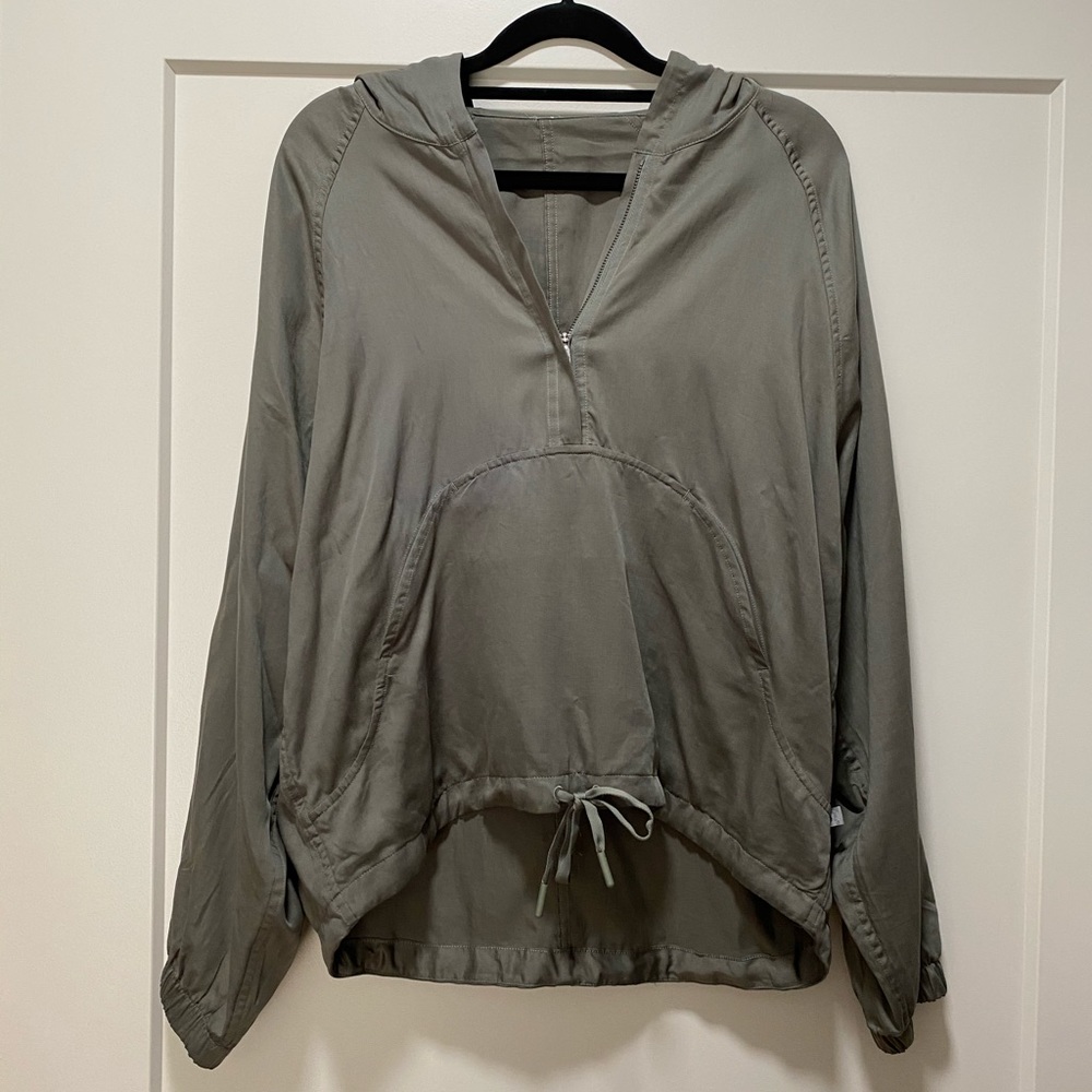 Lululemon Like-New Quarter Zip Light Jacket